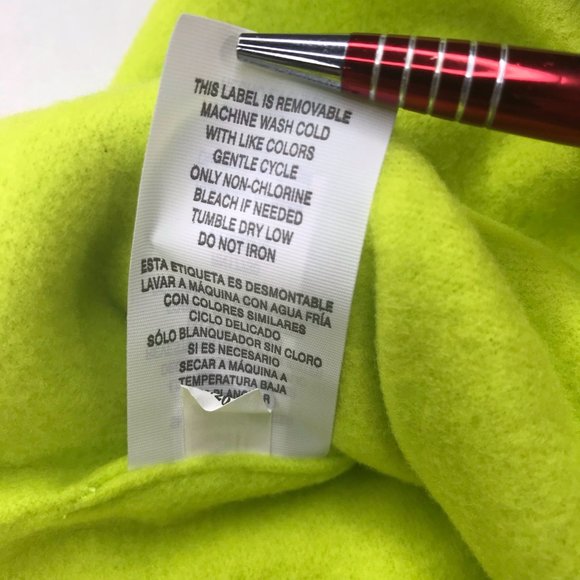 Cat and Jack Girl's Gloves and Hat Zig Zag Gray Green Pom New - Picture 11 of 14